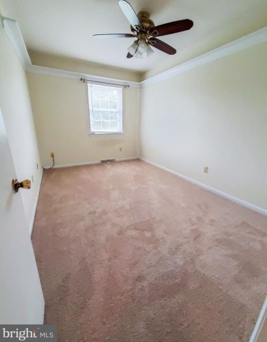 12 Heritage Dr, Dover DE  19904-6519 exterior