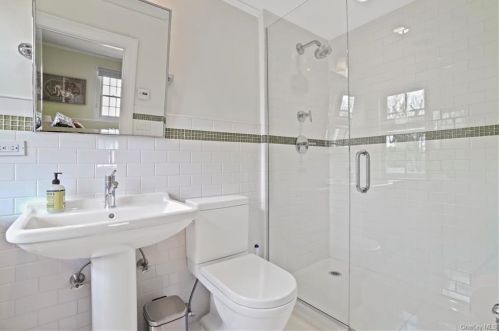 129 Loring Ave, New Rochelle NY  10803-2013 exterior