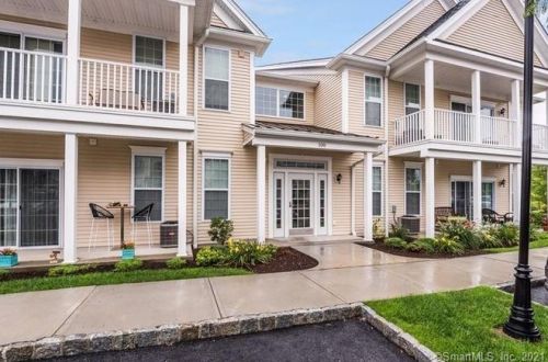 123 Center Meadow Ln, Danbury, CT 06810
