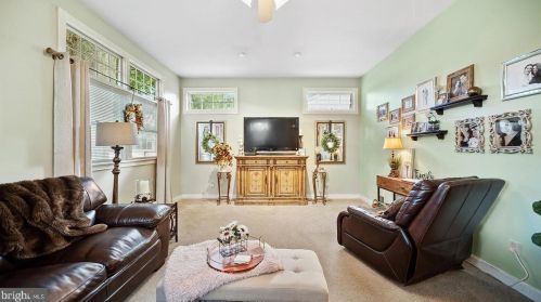 26 Pintinalli Dr, Trenton NJ  08619-1538 exterior