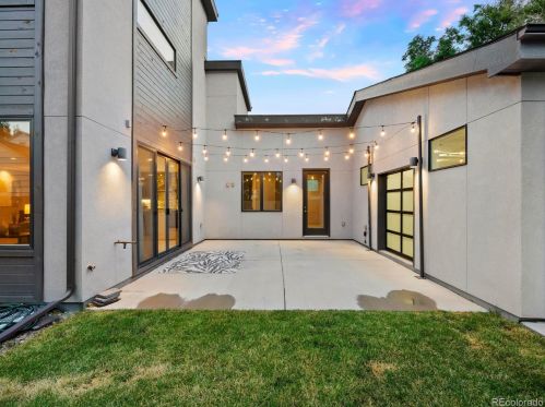 1140 Cook St, Denver CO 80205-5010 exterior