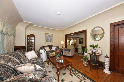 1736 Lawn Ave, Milwaukee, WI 53209-5137