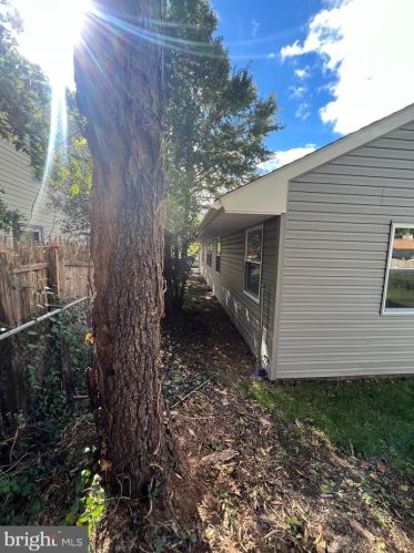 55 Middlebury Ln, Willingboro NJ  08046-2931 exterior