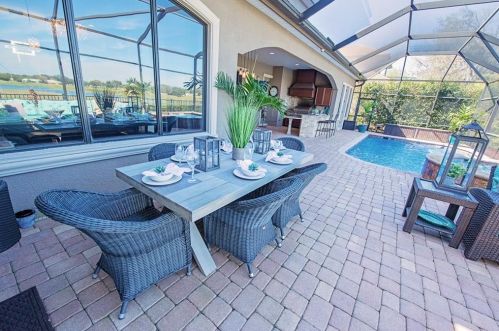 10011 Milano Dr, New Port Richey FL  34655-4669 exterior