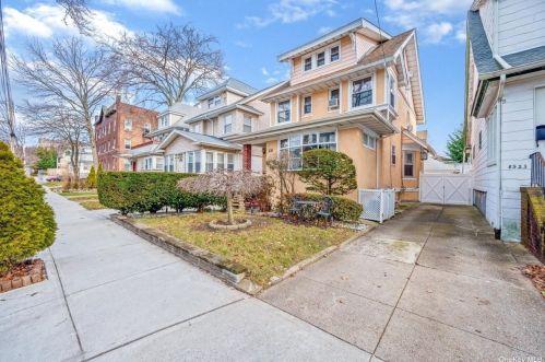 85-19 109th St, Jamaica, NY 11418-1232