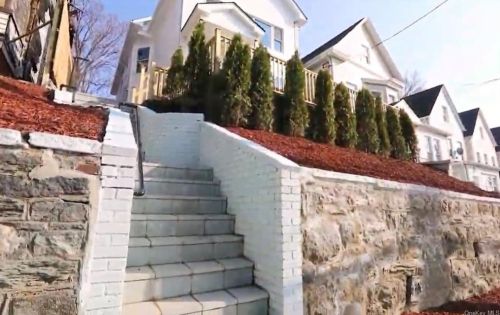 21 Terrace Ave, Mount Vernon NY  10550-1814 exterior