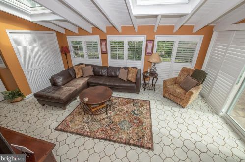 614 Westwind Dr, Berwyn PA  19312-1144 exterior