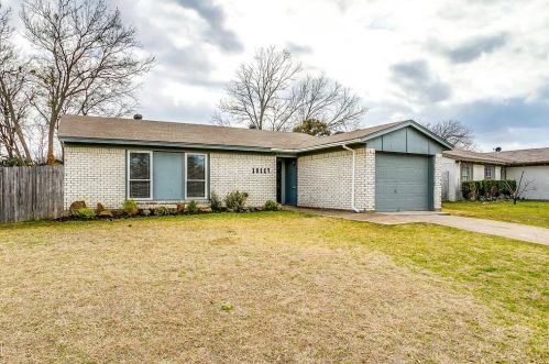 10117 Peppertree Ln, Fort Worth, TX 76108-3921