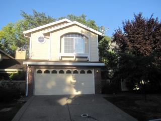 4012 Eastwood Village Ln, Carmichael, CA 95608-2627