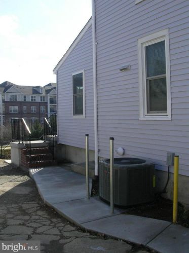 806 Lafayette Blvd, Fredericksburg VA  22401-5615 exterior