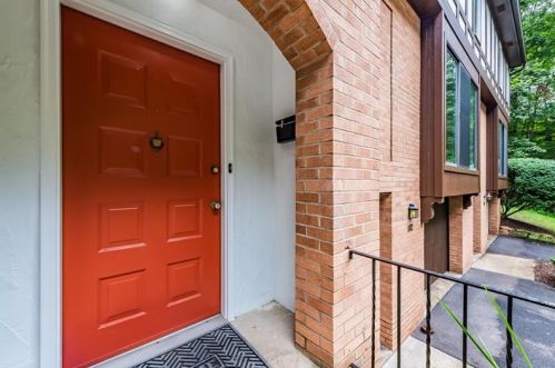104 Woodbridge Dr, Pittsburgh, PA 15237-3356