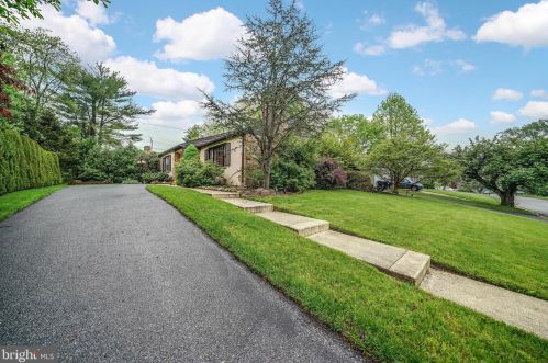 37 Paschall Rd, Wilmington, DE 19803-4943