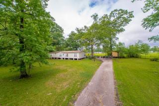 17059 Kinchen Rd, Livingston, LA 70754-5329