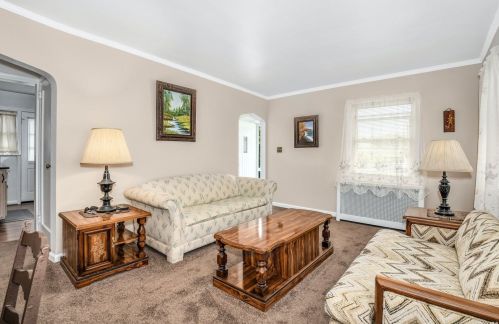 138 Wilton St, New Hyde Park NY  11040-3832 exterior