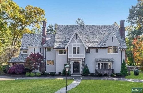 401 Mountain Ave, Ridgewood, NJ 07450-4820