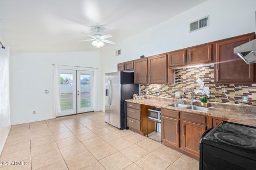 5 31 Ave, Phoenix AZ 85009-2449 exterior