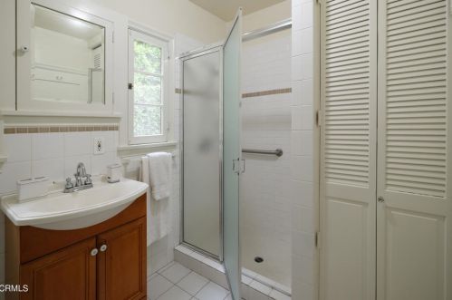 1765 Homewood Dr, Altadena CA  91001-2750 exterior