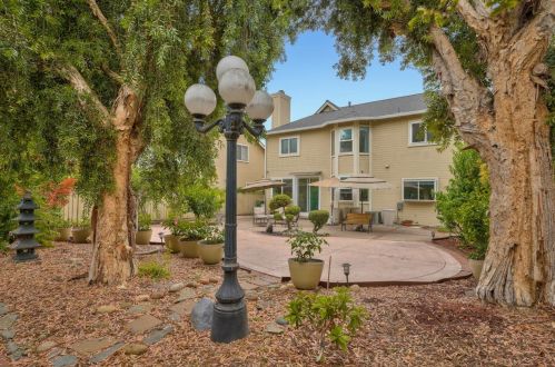 1580 Oyama Dr, San Jose, CA 95131-2452