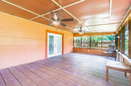 5872 60th Ave, Saint Petersburg FL  33709-1993 exterior