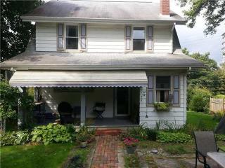 2678 Leechburg Rd, Pittsburgh, PA 15239-1049
