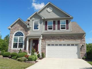 2905 Emma Ln, Brunswick, OH 44212-4370