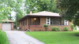 5155 20th St, Milwaukee, WI 53209-5716
