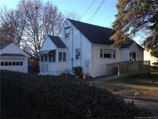 43 Leaf Ave, Waterbury, CT 06705-3117