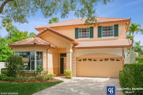 36 Monterey Pointe Dr, West Palm Beach, FL 33418-5807