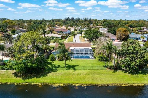 11592 Sanderling Dr, West Palm Beach, FL 33414-5834