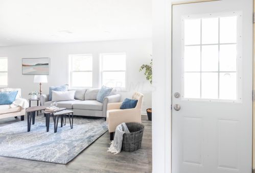 141 Mclene Ave, London OH  43140-1165 exterior