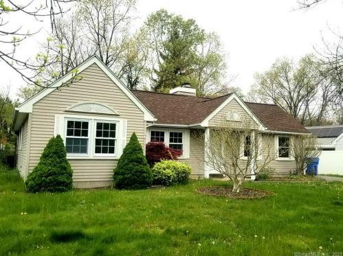 11 Charis Rd, Manchester, CT 06042-8236