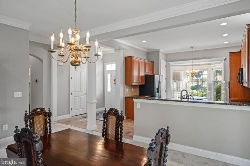 15573 Alderbrook Dr, Haymarket VA  20169-6130 exterior