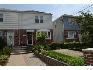 242 Swinton Ave, Bronx NY  10465-2219 exterior