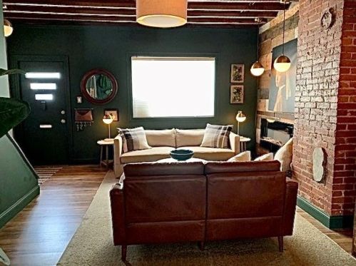 4068 Howley St, Pittsburgh PA 15224-1439 exterior