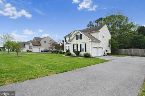3 Darby Cir, Dover, DE 19904-6048