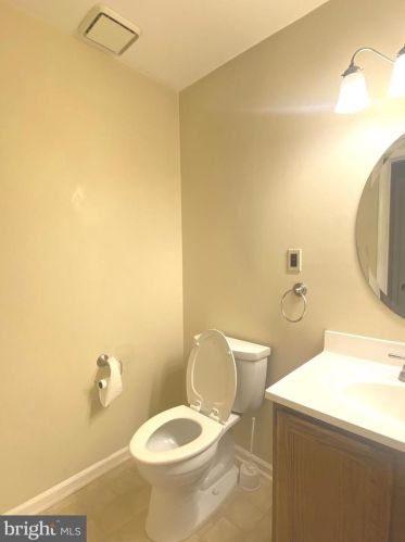 45 Carriage Stop Pl, Florence NJ  08518-3223 exterior