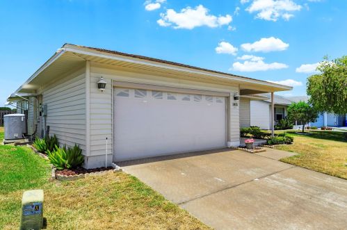 1815 Prairie Dunes Cir, Lakeland, FL 33810-5721