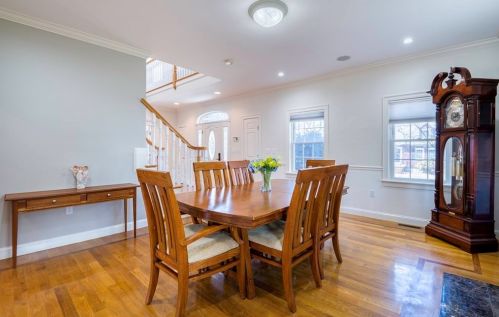 22 Moccasin Path, Arlington, MA 02474-1808
