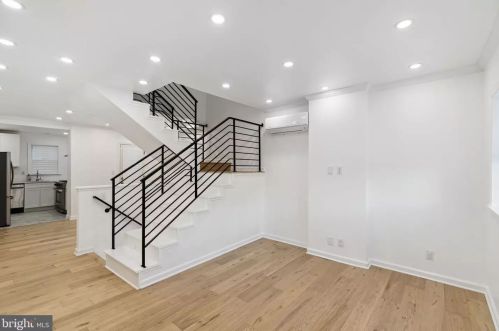 1310 Annin St, Philadelphia PA  19147-4409 exterior