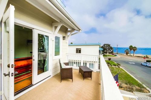 1760 La Playa Ave, San Diego CA 92109-6526 exterior