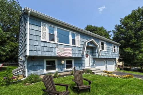 2 Behrle Dr, Ansonia CT  06401-2024 exterior