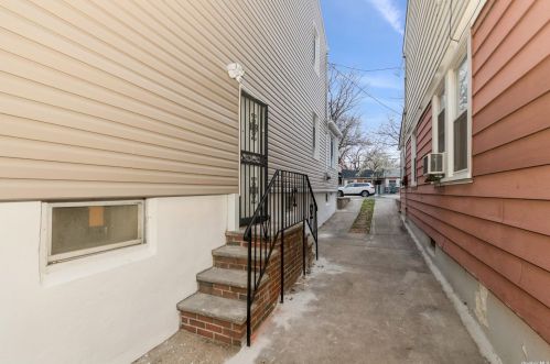 111-58 166th St, Jamaica, NY 11433-1213