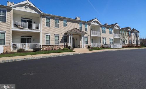 1102 Poplar St, Boothwyn, PA 19060-6701
