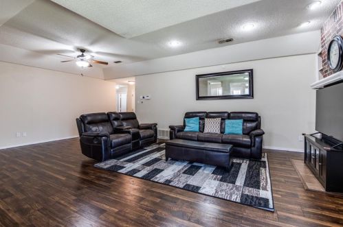 6705 Wayfarer Trl, Fort Worth TX  76137-1662 exterior