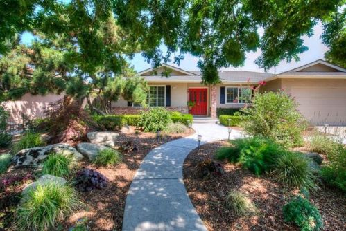3098 Warner Ave, Fresno, CA 93710-4955