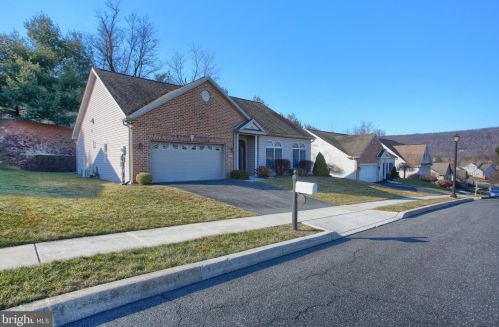 4033 Caissons Ct, West Enola, PA 17025-1492
