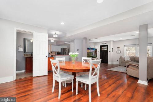 19558 Loudoun Orchard Rd, Leesburg VA  20175-6806 exterior