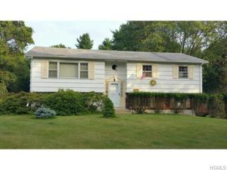 27 Smith Hill Rd, Airmont, NY