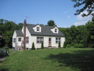 135 Kudlack Rd, Norton Hill, NY 12083-2327