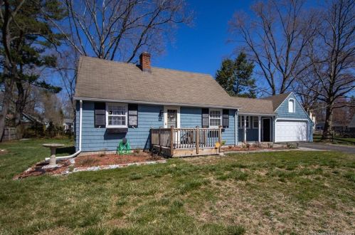 20 Taylor St, Windsor CT  06095-2434 exterior